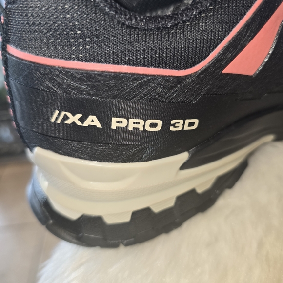 Salomon Women's Coral Pink and Black Trail Shoes - Picture 5 of 10